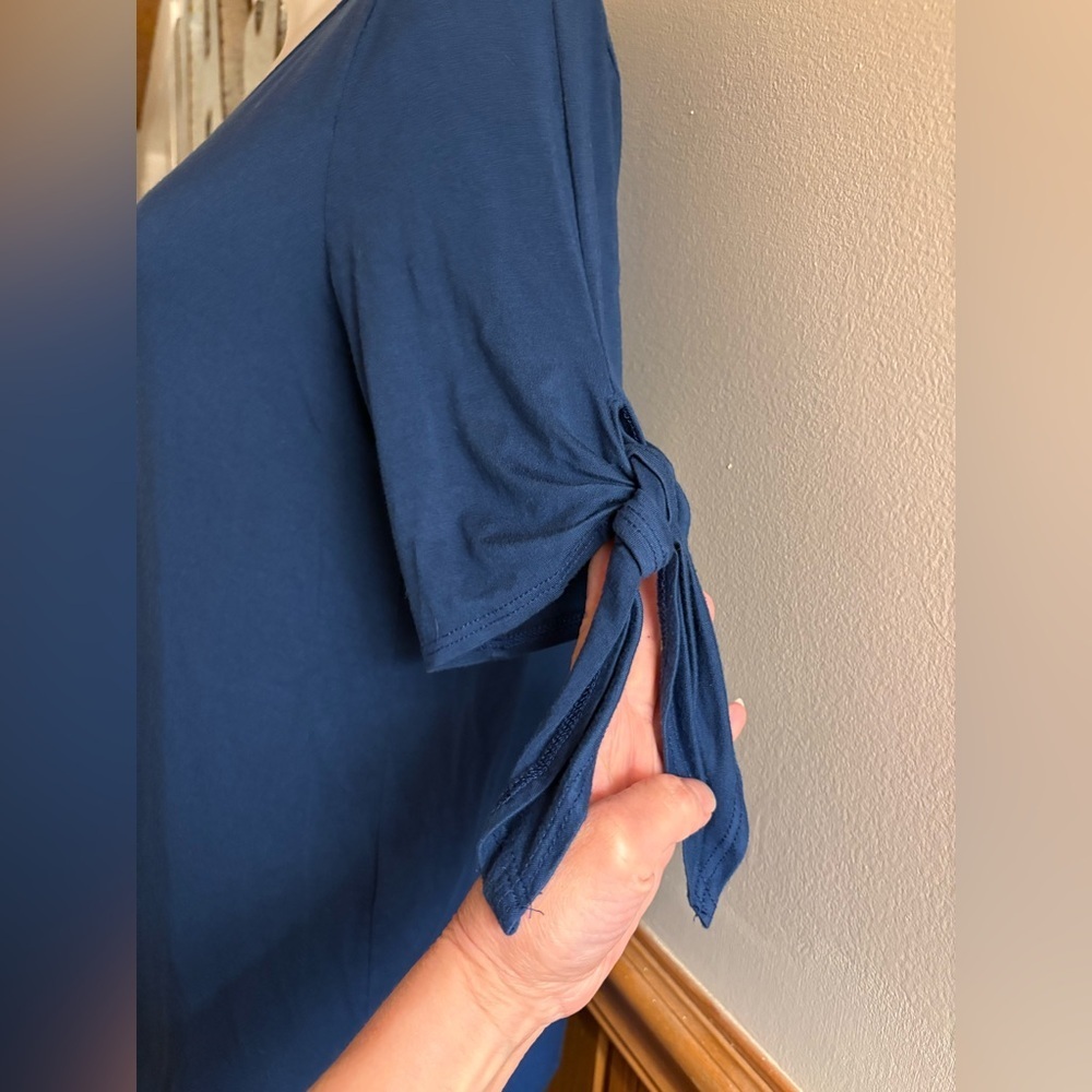 Women's Blue Top - Picture 3 of 6